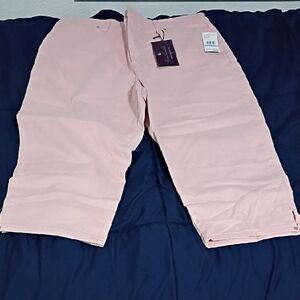 Gloria Vanderbilt Classic Tan Trousers